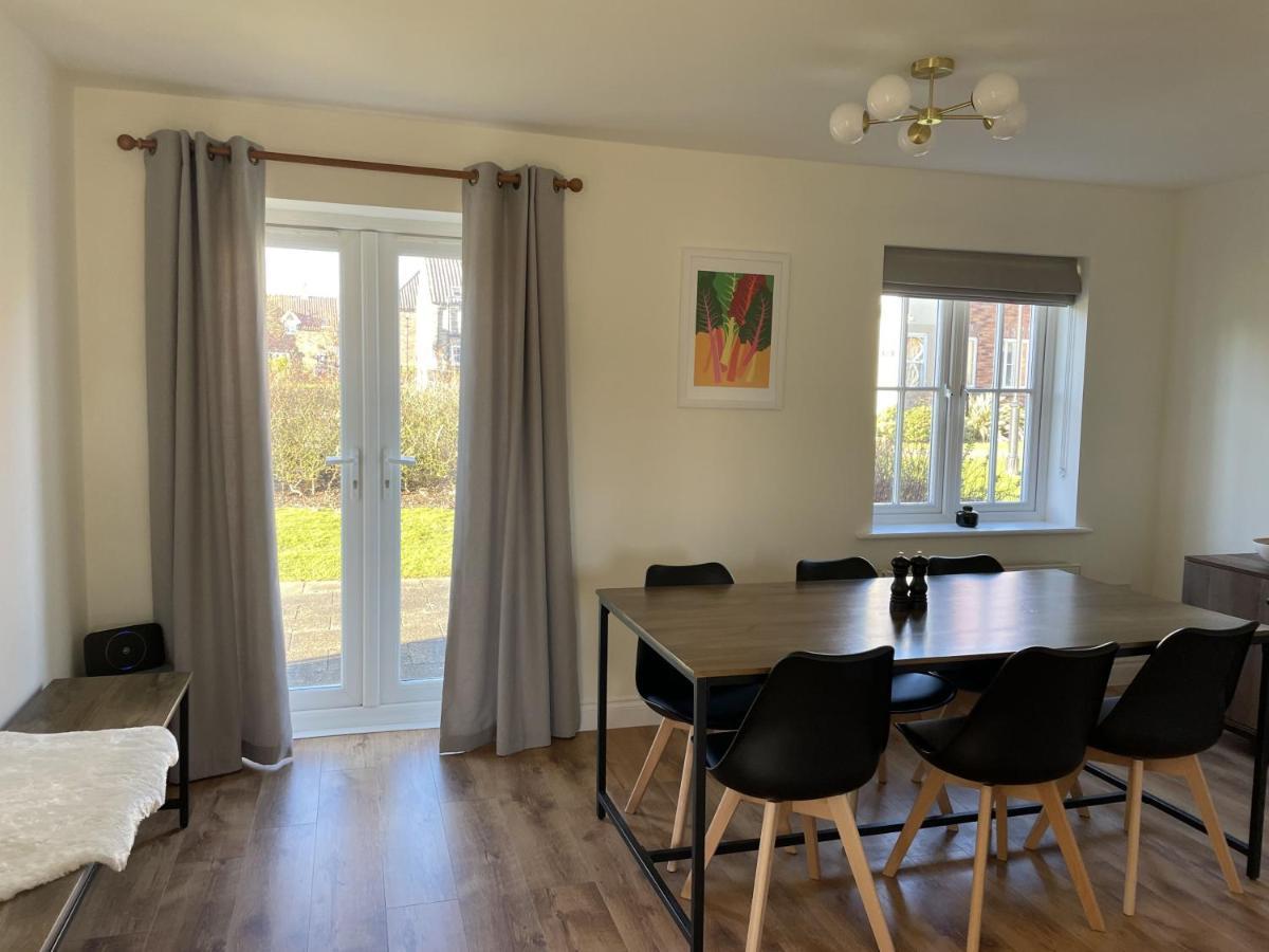 Caramel Cottage At The Bay Filey, Sleeps 6, 2 Dogs Welcome For Free Too Exterior photo