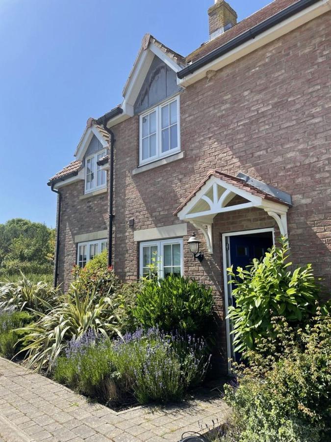 Caramel Cottage At The Bay Filey, Sleeps 6, 2 Dogs Welcome For Free Too Exterior photo